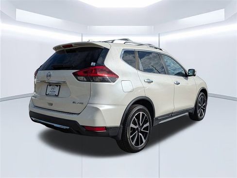Used 2018 Nissan Rogue SL w/ Premium Package image 4