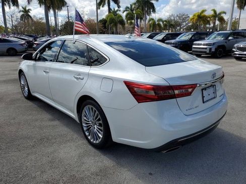 Used 2018 Toyota Avalon image 3