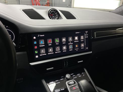 Used 2023 Porsche Cayenne GTS image 23