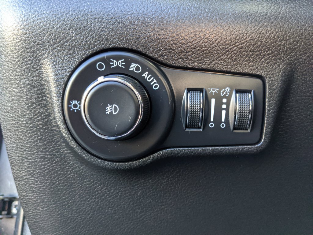 Used 2022 Jeep Compass Latitude AWD/4WD image 13