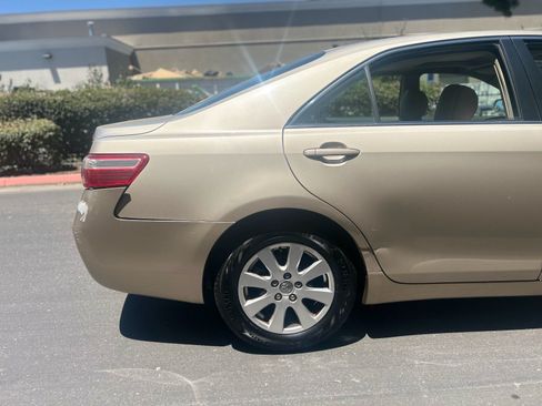 Used 2007 Toyota Camry XLE FWD image 6