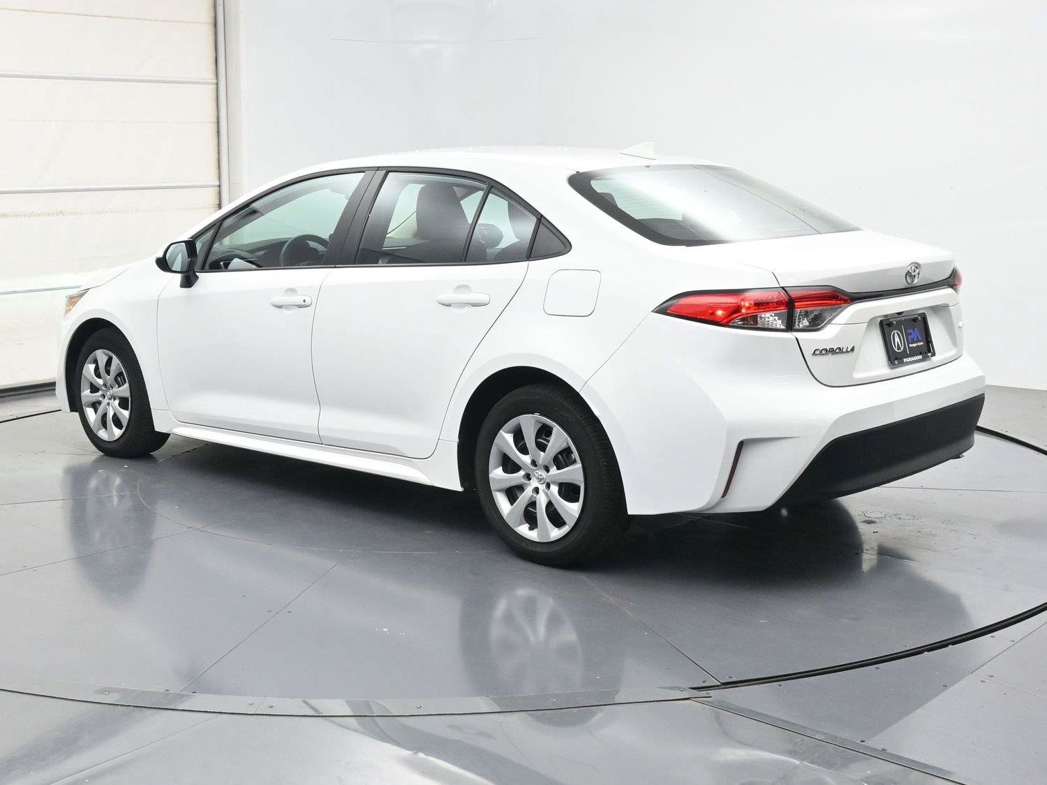 Used 2025 Toyota Corolla LE FWD image 3