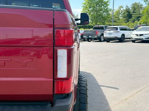 Used 2022 Ford F250 Lariat w/ Black Appearance Package AWD/4WD image 11