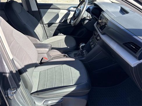 Used 2022 Volkswagen Taos SE image 22