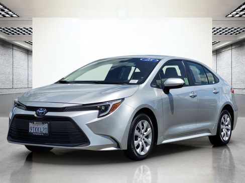 Used 2025 Toyota Corolla LE FWD image 10