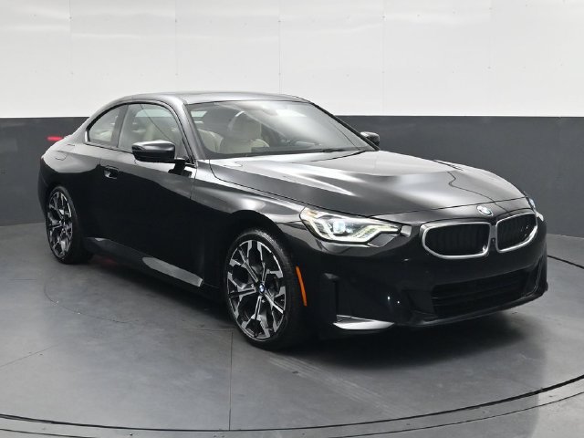 Certified 2025 BMW 230i Coupe w/ Premium Package RWD image 2