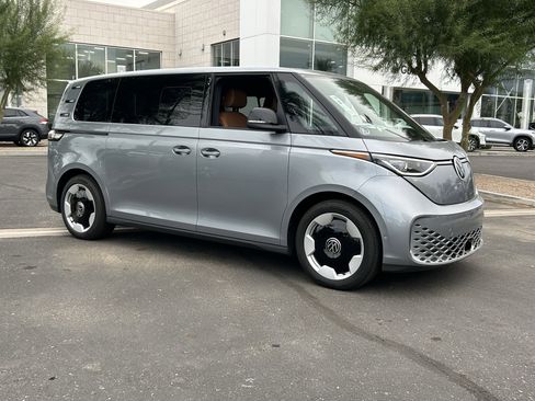 New 2025 Volkswagen ID. Buzz Pro S Plus RWD image 5