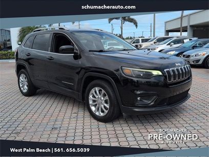 Used 2019 Jeep Cherokee Latitude w/ Popular Appearance Group