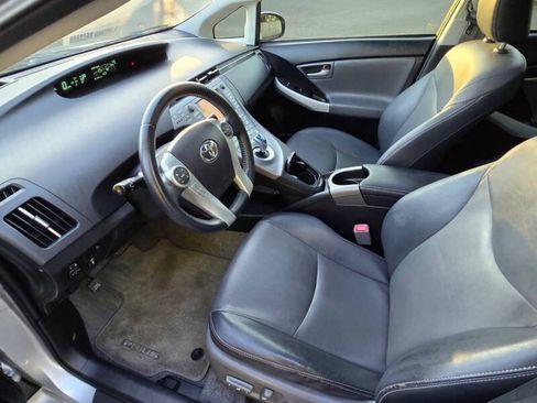 Used 2012 Toyota Prius Four w/ Deluxe Solar Roof Pkg FWD image 2