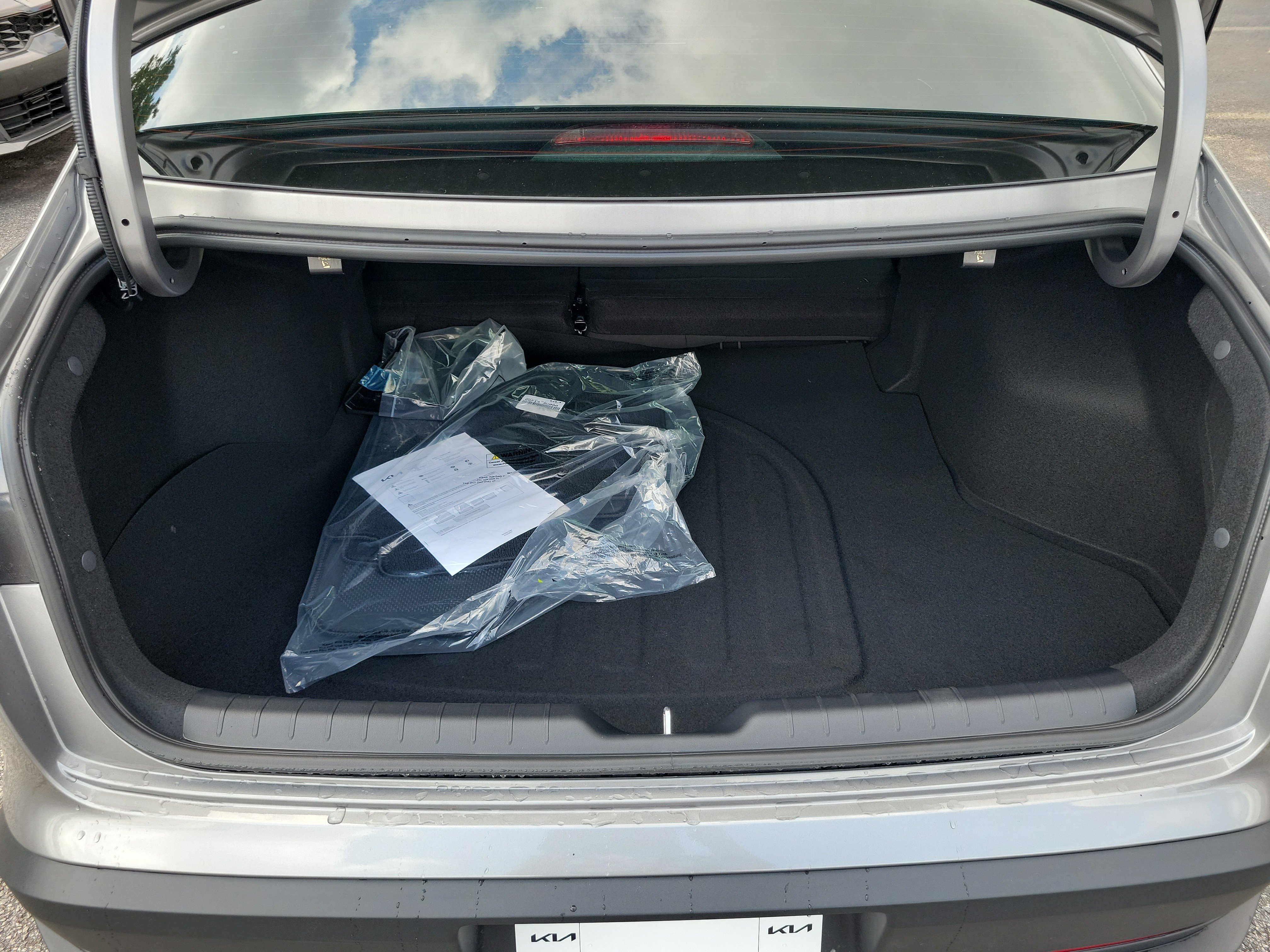 New 2026 Kia K4 FWD image 9