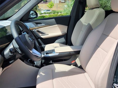 Used 2025 BMW X1 xDrive28i w/ Premium Package image 10