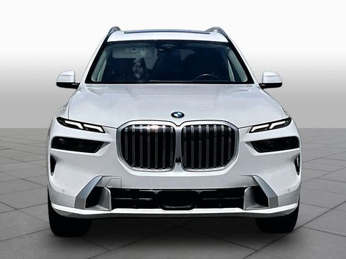 Used 2023 BMW X7 xDrive40i w/ Premium Package AWD/4WD image 4