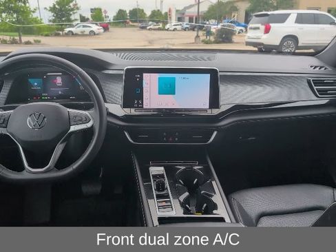 Used 2024 Volkswagen Atlas Cross Sport SEL AWD/4WD image 4
