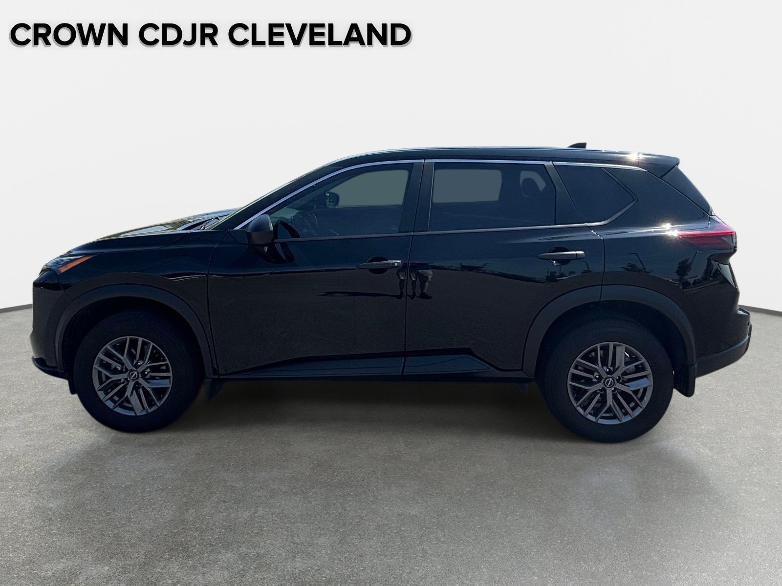 Used 2026 Nissan Rogue S FWD image 45