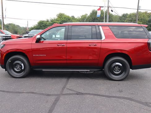 New 2026 Chevrolet Suburban Premier AWD/4WD image 32