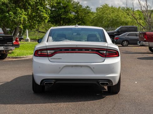 Used 2023 Dodge Charger SXT RWD image 4