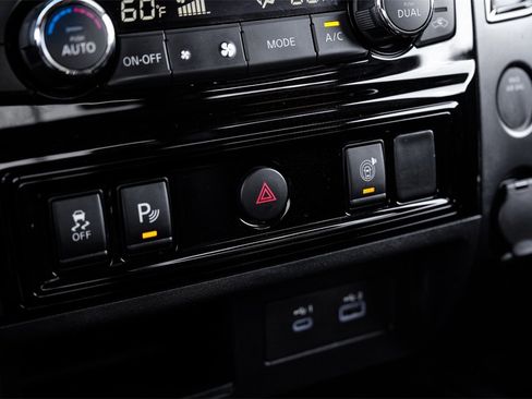 Used 2023 Nissan Titan PRO-4X w/ Off Road Protection Package image 23