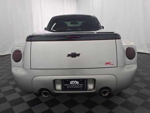 Used 2005 Chevrolet SSR w/ Preferred Equipment Group RWD image 4