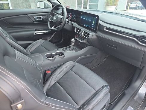 Used 2025 Ford Mustang Premium RWD image 24