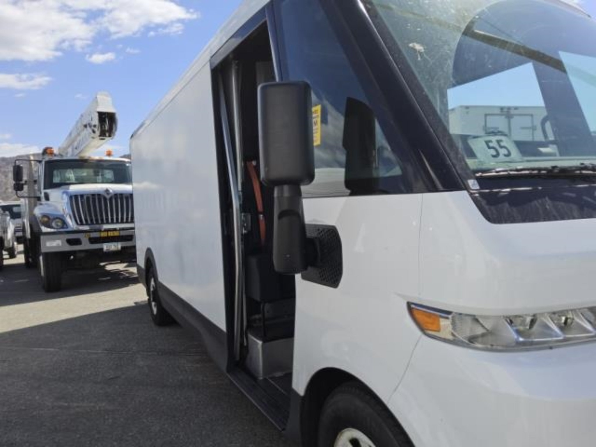 Used 2024 Chevrolet Brightdrop 600 w/ Battery Pack, Max Range AWD/4WD image 2