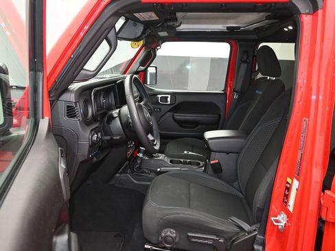 Used 2024 Jeep Wrangler Unlimited Rubicon 4xe AWD/4WD image 13