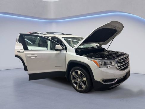 Used 2019 GMC Acadia SLT w/ LPO, Floor Liner Package AWD/4WD image 9