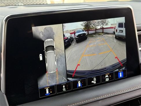 Used 2023 GMC Yukon AT4 w/ AT4 Premium Package image 18