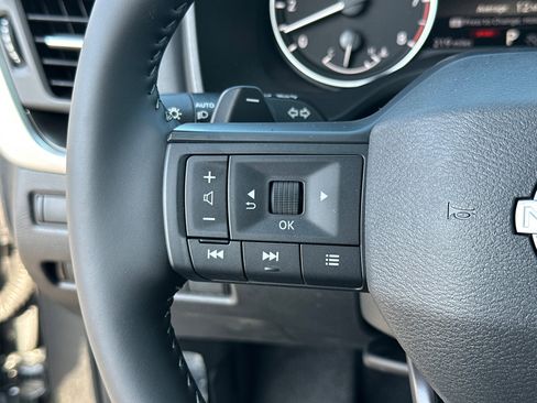 Used 2026 Nissan Rogue SV image 26