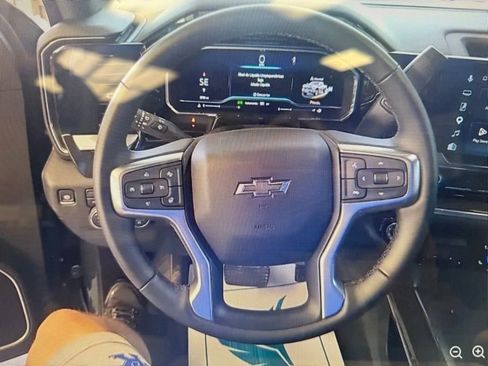 Used 2025 Chevrolet Silverado 2500 LT w/ Trail Boss Package AWD/4WD image 10