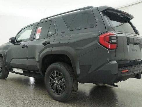 New 2026 Toyota 4Runner SR5 AWD/4WD image 21
