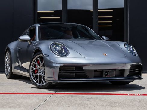 Used 2025 Porsche 911 Carrera S RWD image 6