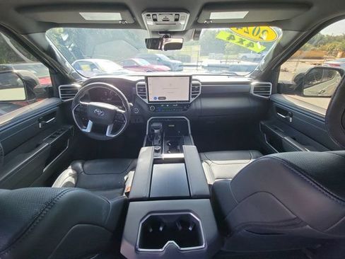 Used 2024 Toyota Tundra Platinum AWD/4WD image 2
