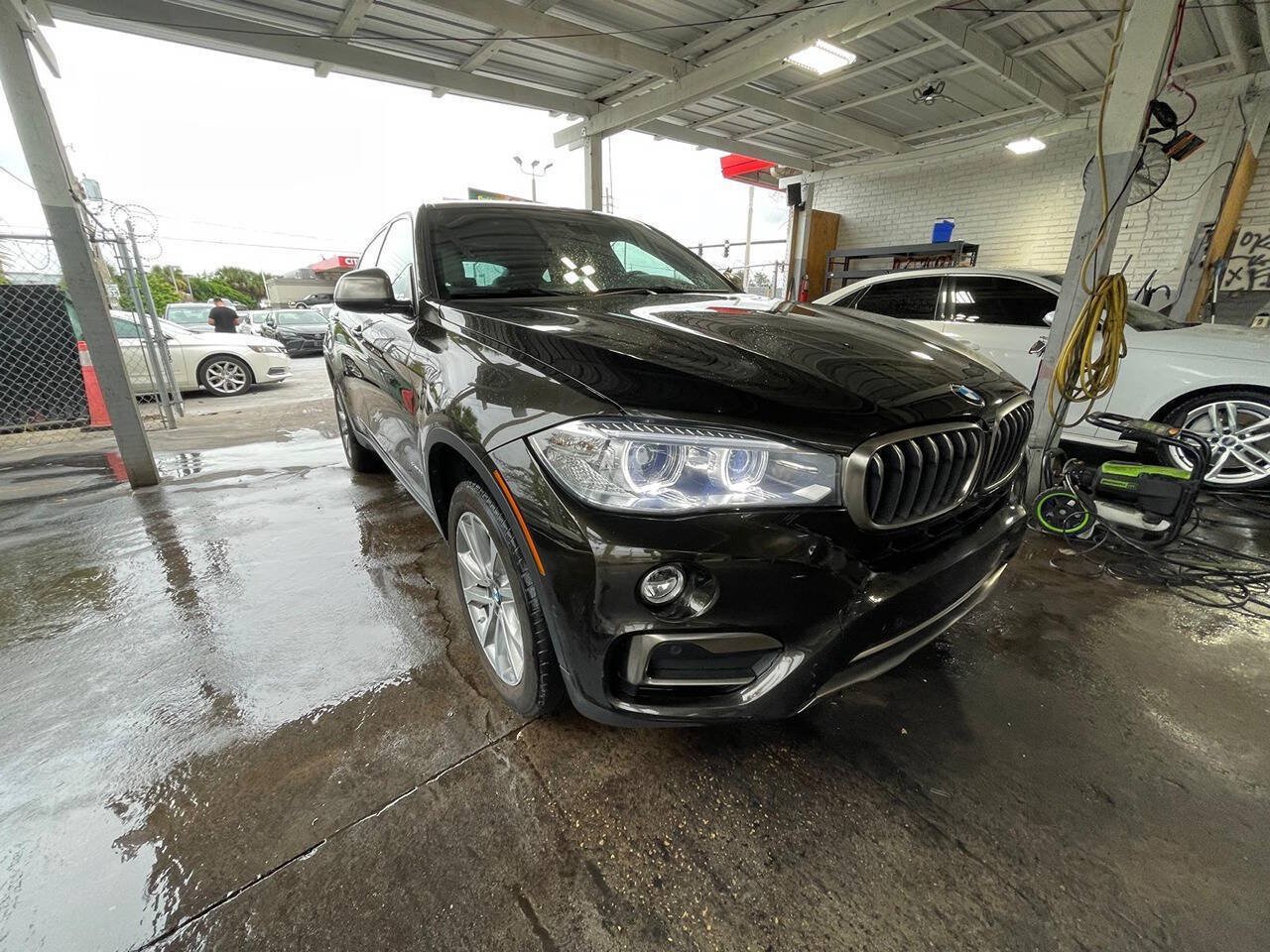 Used 2019 BMW X6 xDrive35i w/ Premium Package AWD/4WD image 2