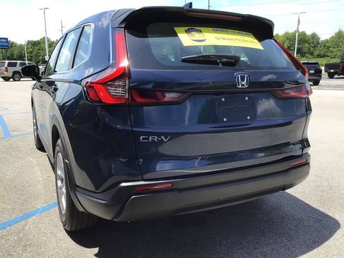 Used 2024 Honda CR-V LX image 9