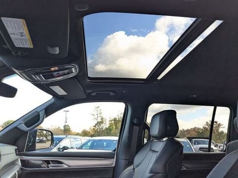 New 2025 Jeep Wagoneer Series II image 28