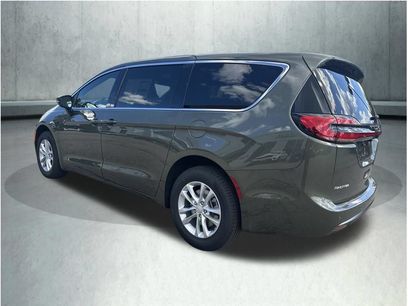 New 2027 Chrysler Pacifica Select