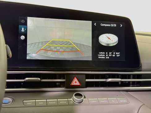 Used 2023 Hyundai Elantra SEL w/ Convenience Package FWD image 19