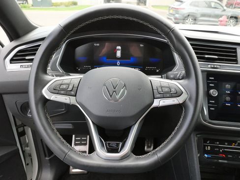 Certified 2023 Volkswagen Tiguan SE R-Line FWD image 26