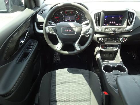 Used 2024 GMC Terrain SLE FWD image 13