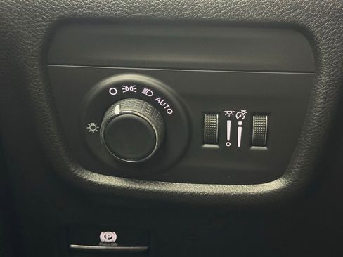 Used 2023 Jeep Grand Cherokee L Laredo AWD/4WD image 18