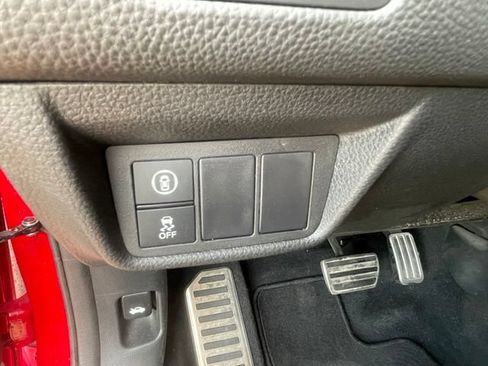 Used 2018 Honda Accord Sport image 18