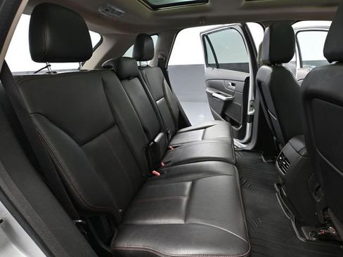 Used 2013 Ford Edge SEL image 39