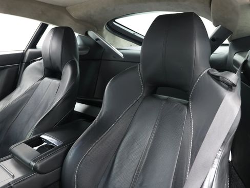 Used 2011 Aston Martin V8 Vantage Coupe RWD image 15