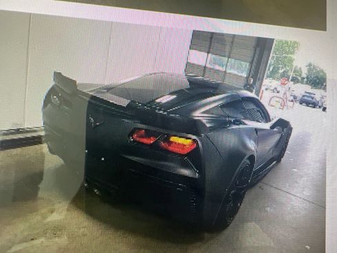 Used 2019 Chevrolet Corvette Z06 RWD image 7