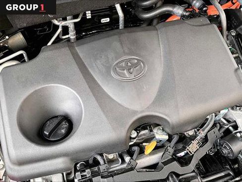 Certified 2025 Toyota Highlander XLE image 31