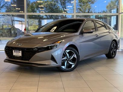 Used 2023 Hyundai Elantra SEL w/ Convenience Package