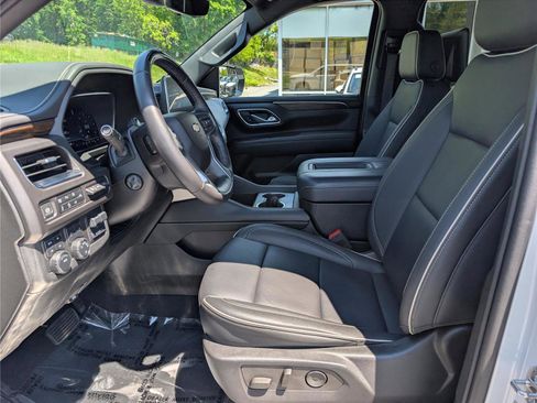 Used 2024 Chevrolet Tahoe Premier w/ Advanced Technology Package AWD/4WD image 22
