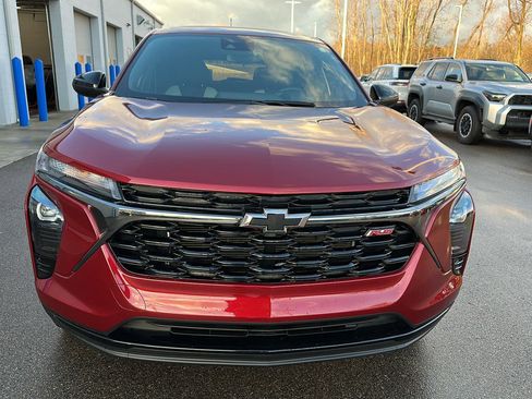 Used 2024 Chevrolet Trax RS w/ Sunroof Package image 12