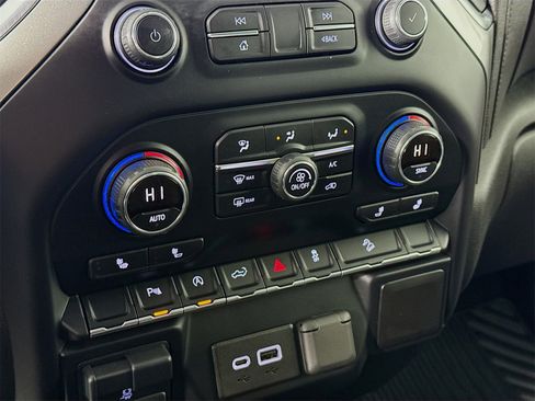 Used 2019 Chevrolet Silverado 1500 RST w/ All-Star Edition image 13