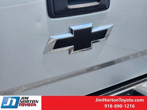 Used 2018 Chevrolet Silverado 1500 LT w/ Texas Edition AWD/4WD image 12